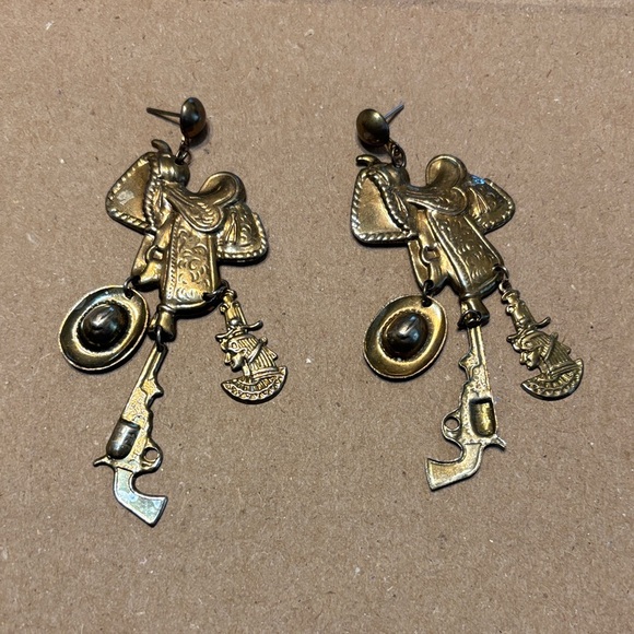 Vintage looking Western Earrings - Picture 1 of 1